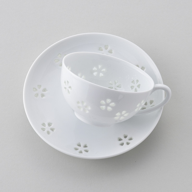 水晶彫　丹心窯　丹心　波佐見焼　水晶　うつわ　テーブルウェア　テーブルコーディネート