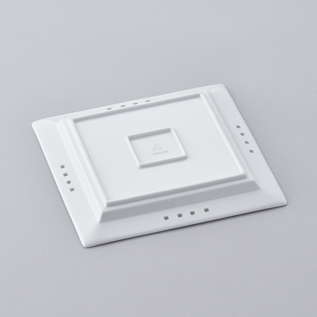 水晶彫の丹心窯】「現代版アールデコスタイルの食卓」がコンセプトの