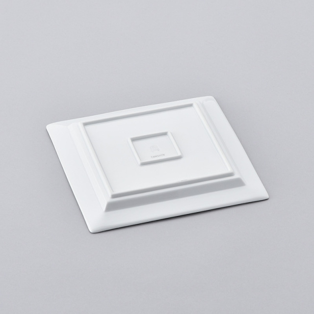 水晶彫　丹心窯　丹心　波佐見焼　水晶　うつわ　テーブルウェア　テーブルコーディネート