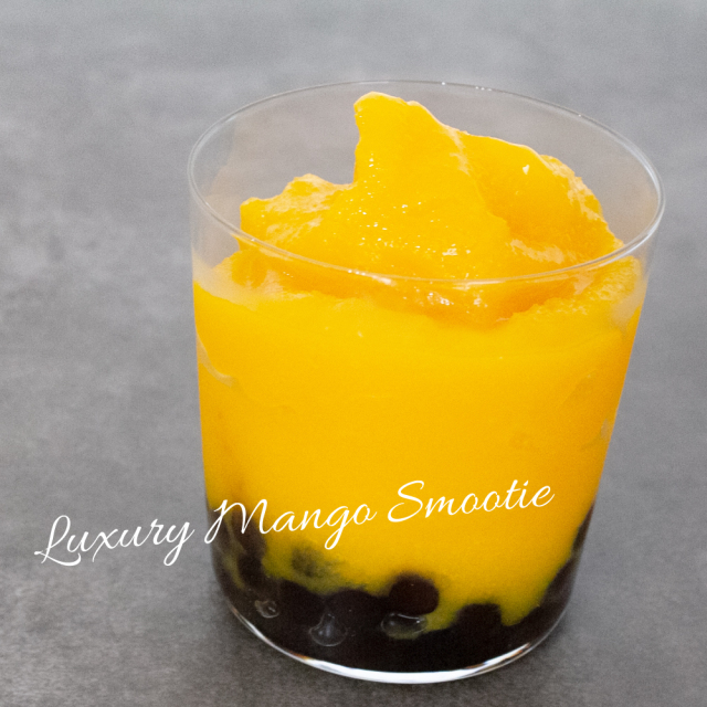 贅沢マンゴースムージー