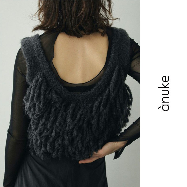 anuke アンヌーク フリンジニットビスチェ　ダークグレー anuke ダークグレー フリンジビスチェ アンヌーク anuke アンヌーク