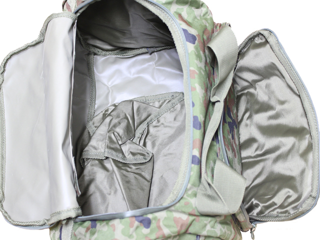 ボストンバッグ 中