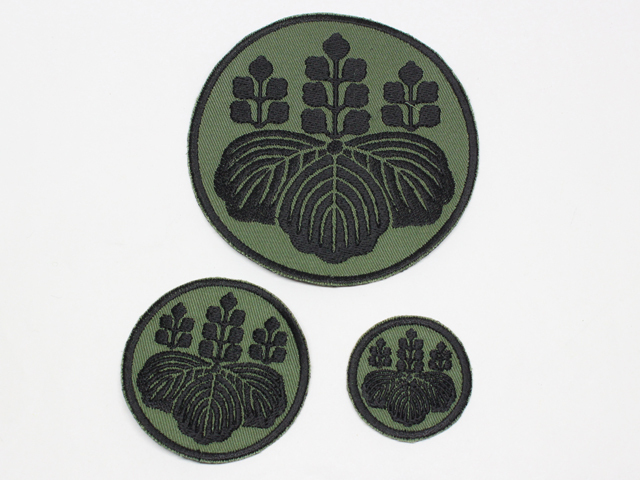 小柄　家紋　銘入り 高級刺繍家紋額（小） - サンワイ商事