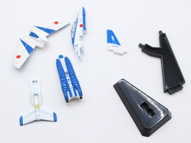 トミカプレミアム 航空自衛隊 T－4 ブルーインパルス