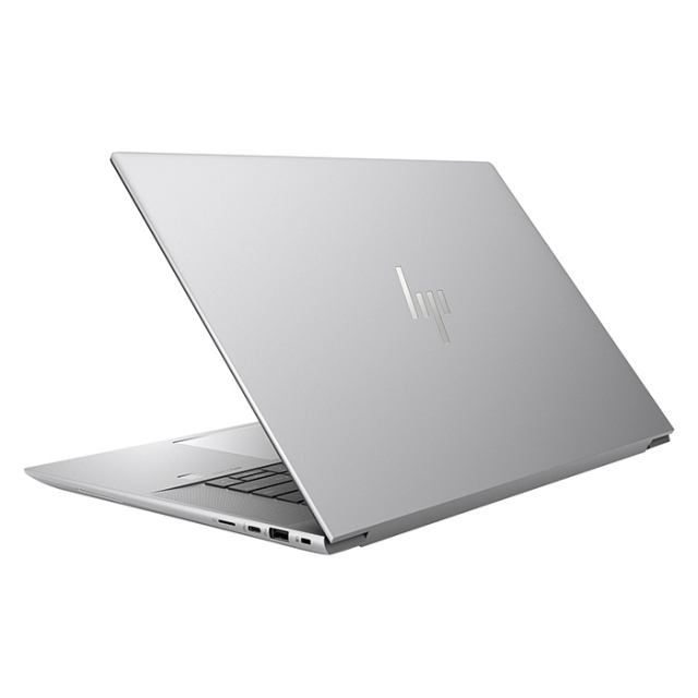 32GB/SSD/HP/カメラ/オフィス付き/Windows11/ノートパソコン HP ZBook Studio G11 Mobile Workstation ノートPC AJ1S8PA#ABJ