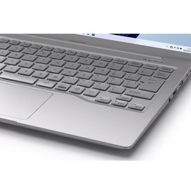 富士通 LIFEBOOK MH55/J1 ノートパソコン FMVM55J1SC Win11