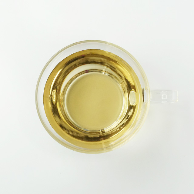 ラズベリーリーフカットの水色（すいしょく）