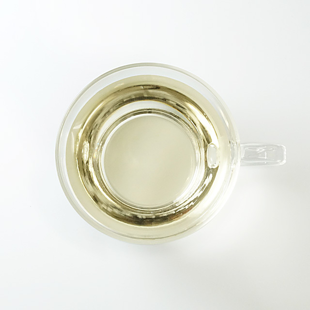 ジュニパーベリーの水色（すいしょく）