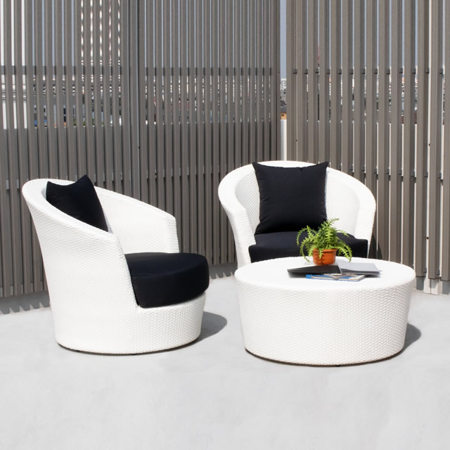 マドリード 包み込むようなフォルムのリッチなガーデンソファフル