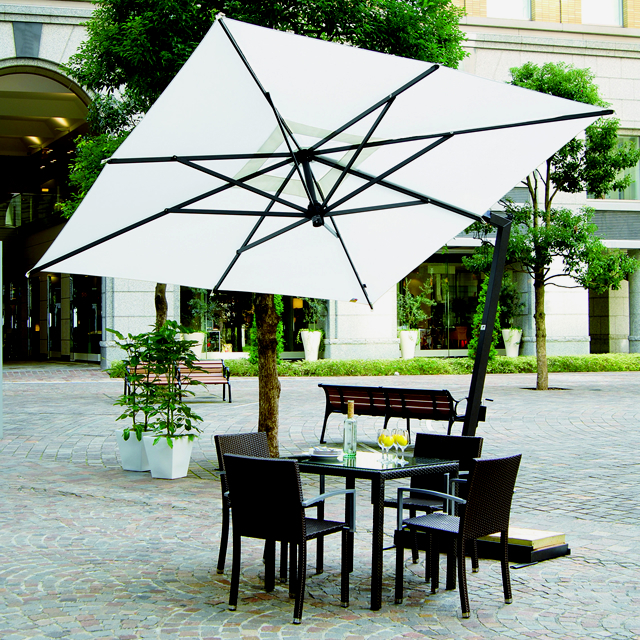 好きな角度にフル可動！丈夫なグラファイト素材のイタリア製デザインパラソル「イスキア・グラファイト」 （FIM-ISCHIA-GRAFITE）