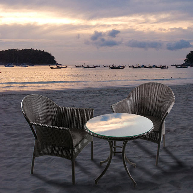 ミラン 日本限定仕様のゆったりくつろげるデザインダイニングセット（MLN-ST2）