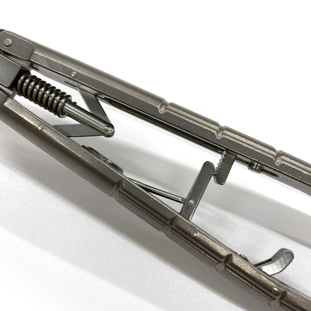 練習用持針器　TIN