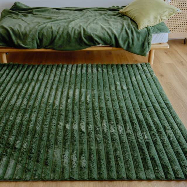 Curume(クルミー)ふわふわラビットファー調ラグ