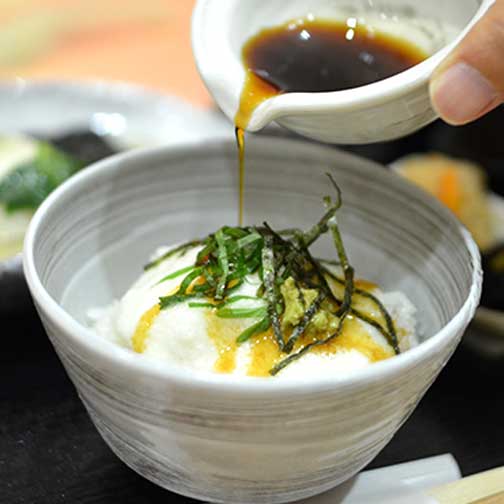 山芋本来の風味と粘りを感じられるとろろ