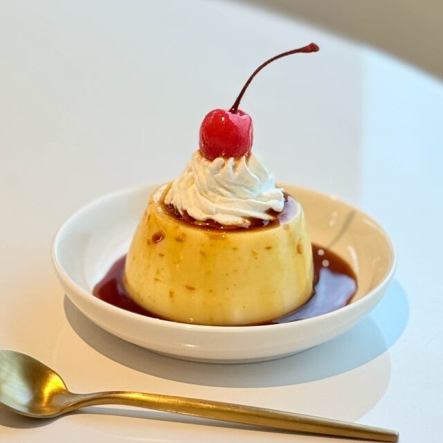 吉野本葛を使用したもっちり弾力のあるプリン
