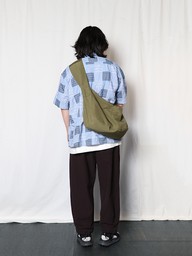 TIGRE BROCANTEハンドリメイクメッセンジャーバッグ 激レア品！ TIGRE BROCANTE(ティグルブロカンテ）/モールスキンメッセンジャー