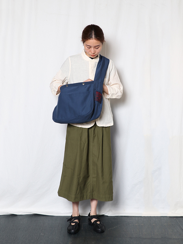 64クロスグログラン メッセンジャーバッグ TIGRE BROCANTE