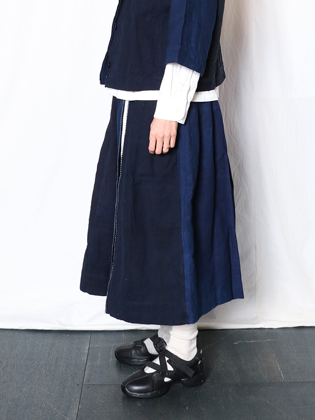 ティグルブロカンテ　藍の古布シリーズ　スリットスカート ティグルブロカンテ 藍の古布 スリットロングスカート Indigo