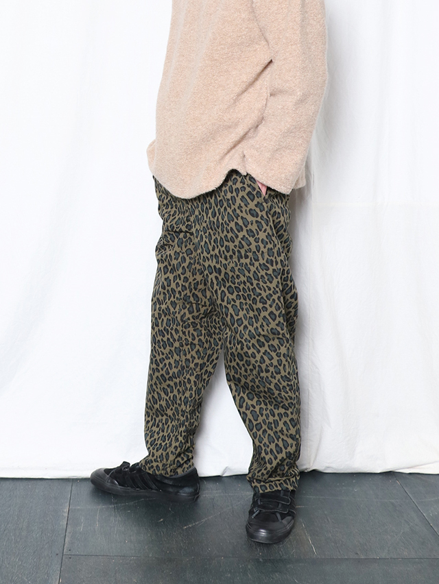 コットンナイロンレオパードタゴサクロングパンツ