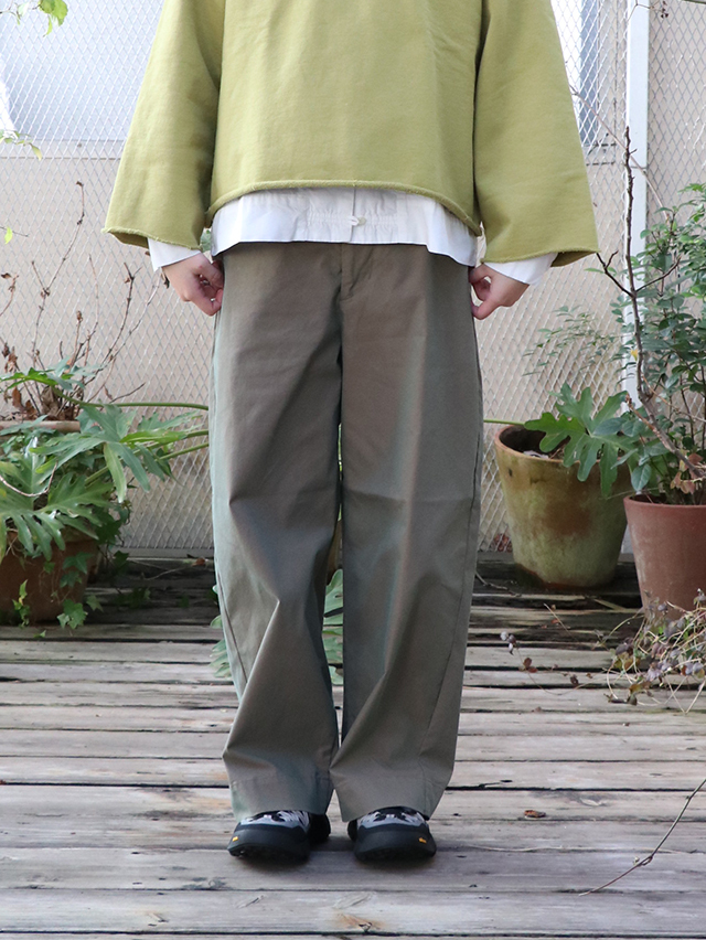 C/P玉虫ギャバオーバーカーブパンツ TIGRE BROCANTE