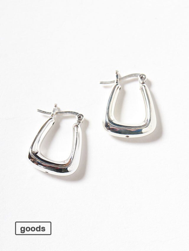 シルバーフープピアス