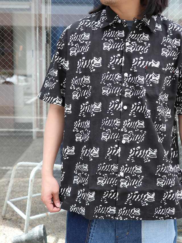 TIGREブロックプリントボックス半袖シャツ TIGRE BROCANTE