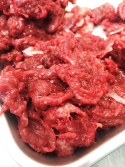 【国産】馬肉すきみ300ｇ　ペット生食用