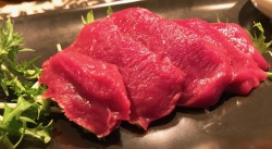 馬刺し　ヒレ　500ｇ　タレ3P付　