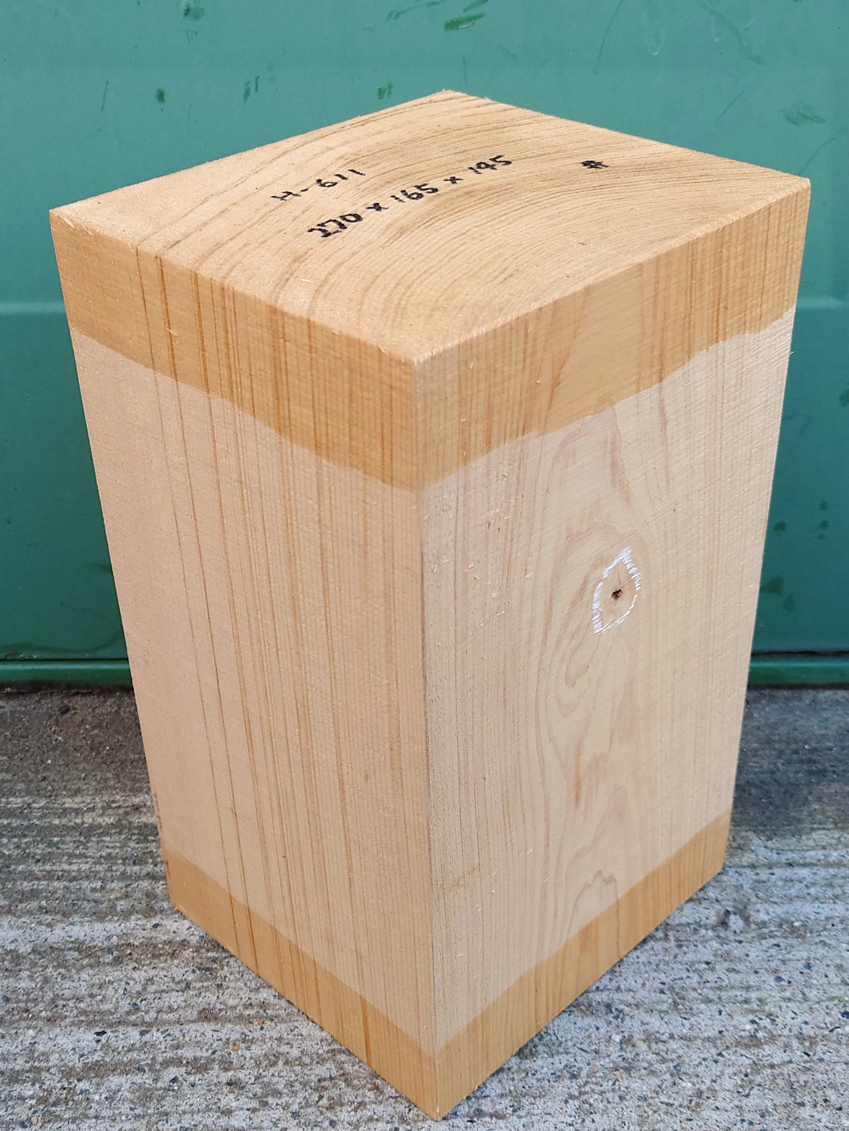 Ｈ-６１１　木曽桧　檜ヒノキひのき能面　彫刻用　２７０×１６５×１４５【天然乾燥材】