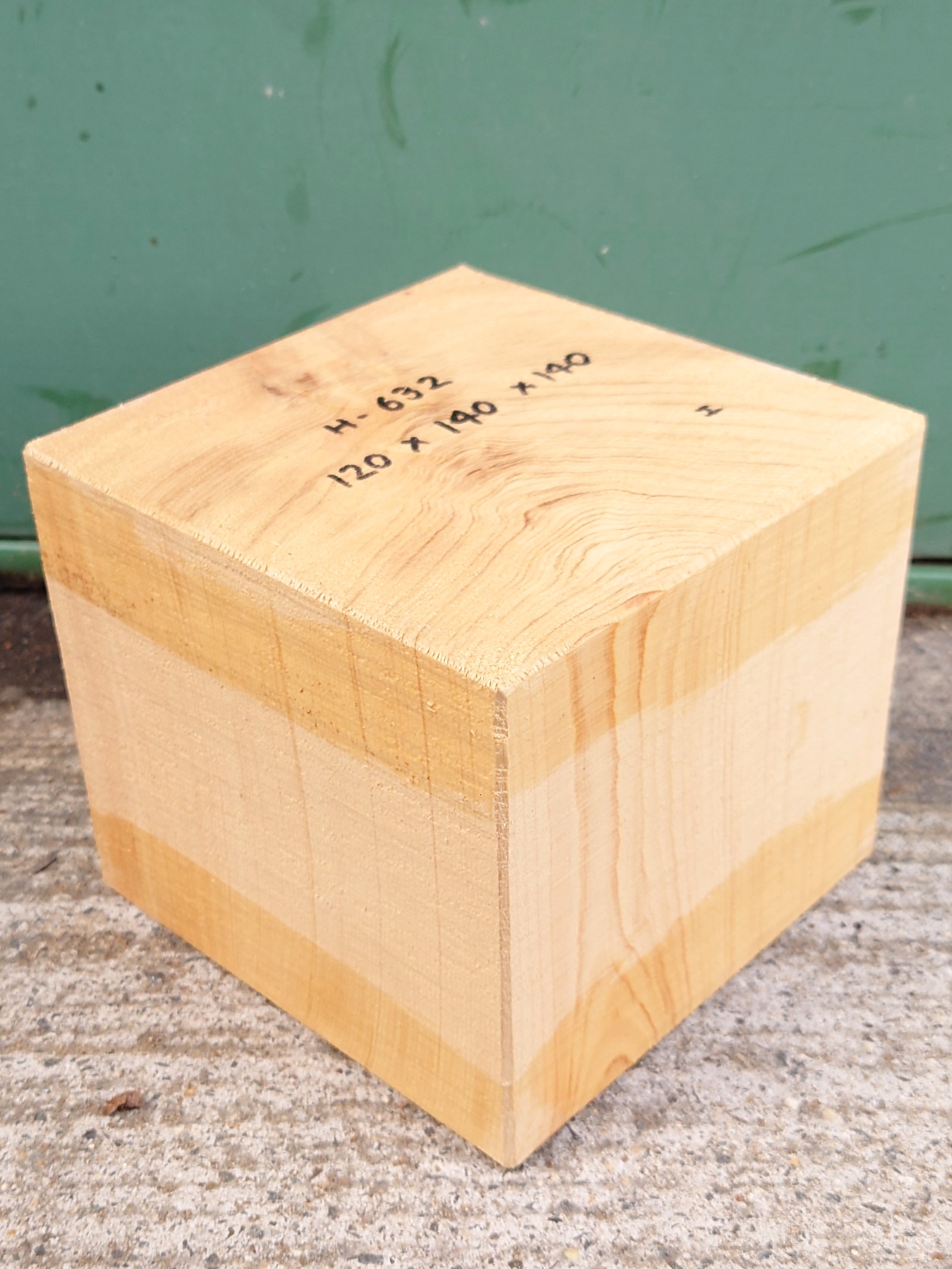 Ｈ-６３２　木曽桧　檜ヒノキひのき　彫刻用　１２０×１４０×１４０【天然乾燥材】