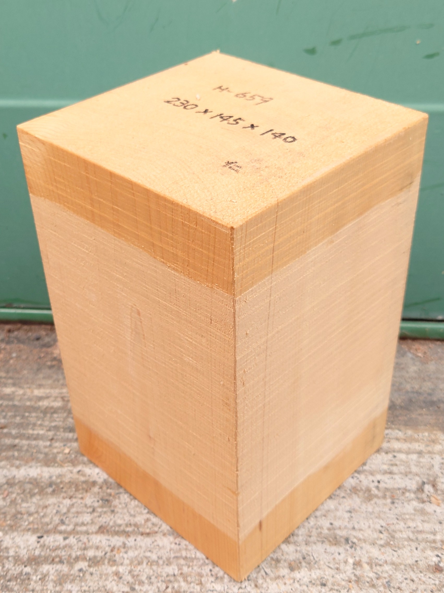 Ｈ-６５９　木曽桧　檜ヒノキひのき　彫刻用　２３０×１４５×１４０【天然乾燥材】