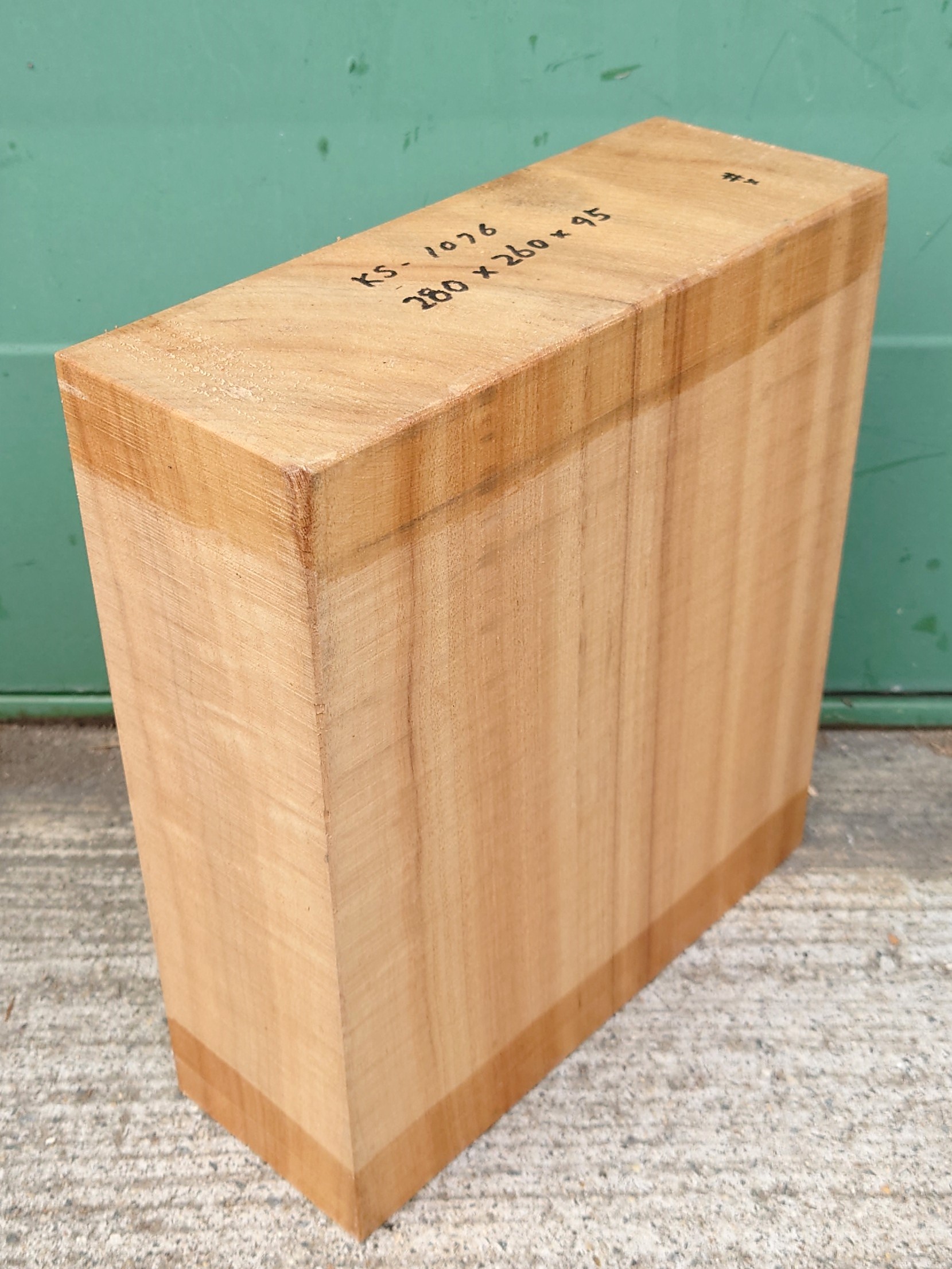 ＫＳ-１０７６　楠くすのきクスノキ　彫刻材　２８０×２６０×９５