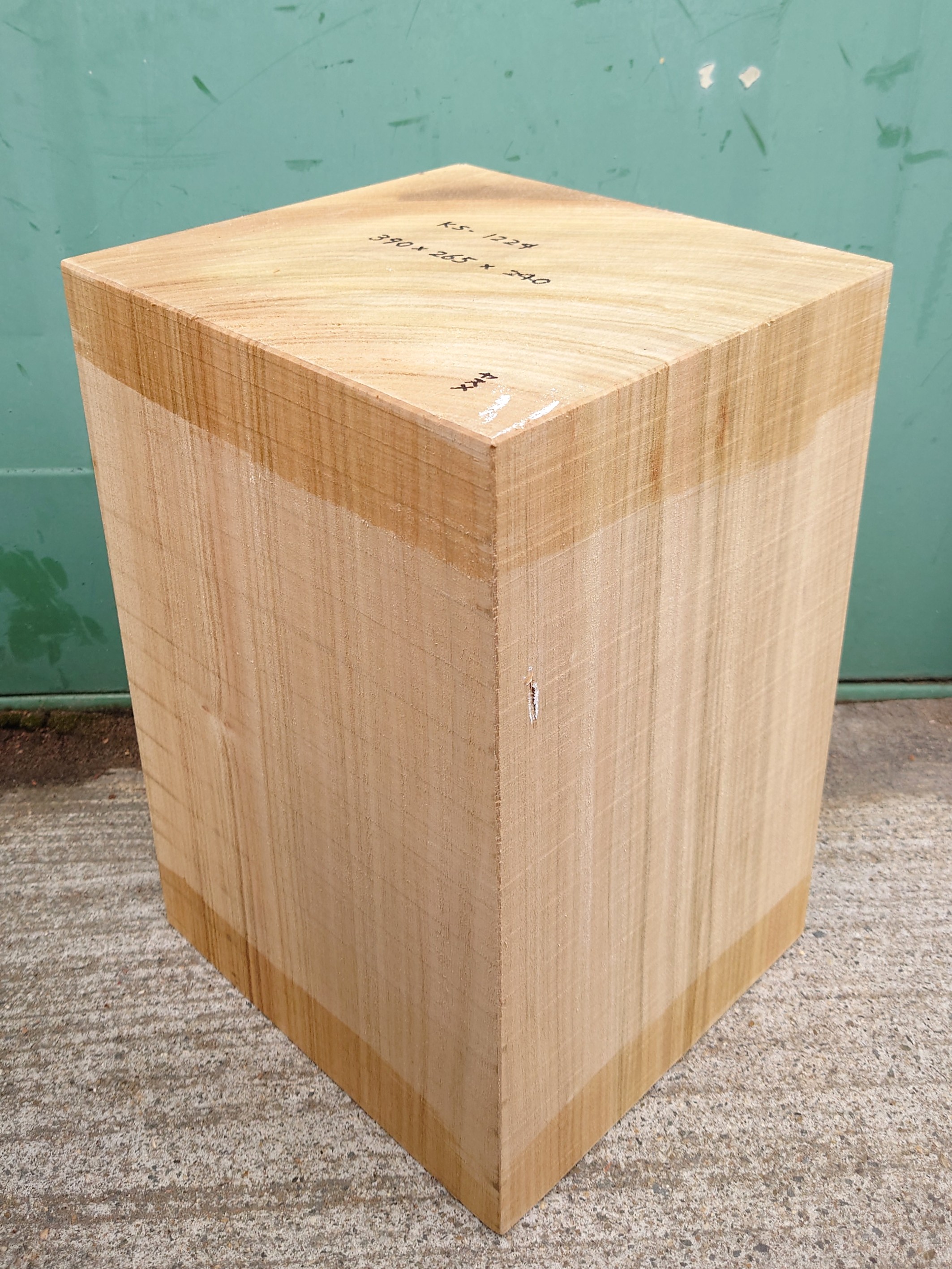 ＫＳ-１２２４　楠くすのきクスノキ　彫刻材　３９０×２６５×２４０