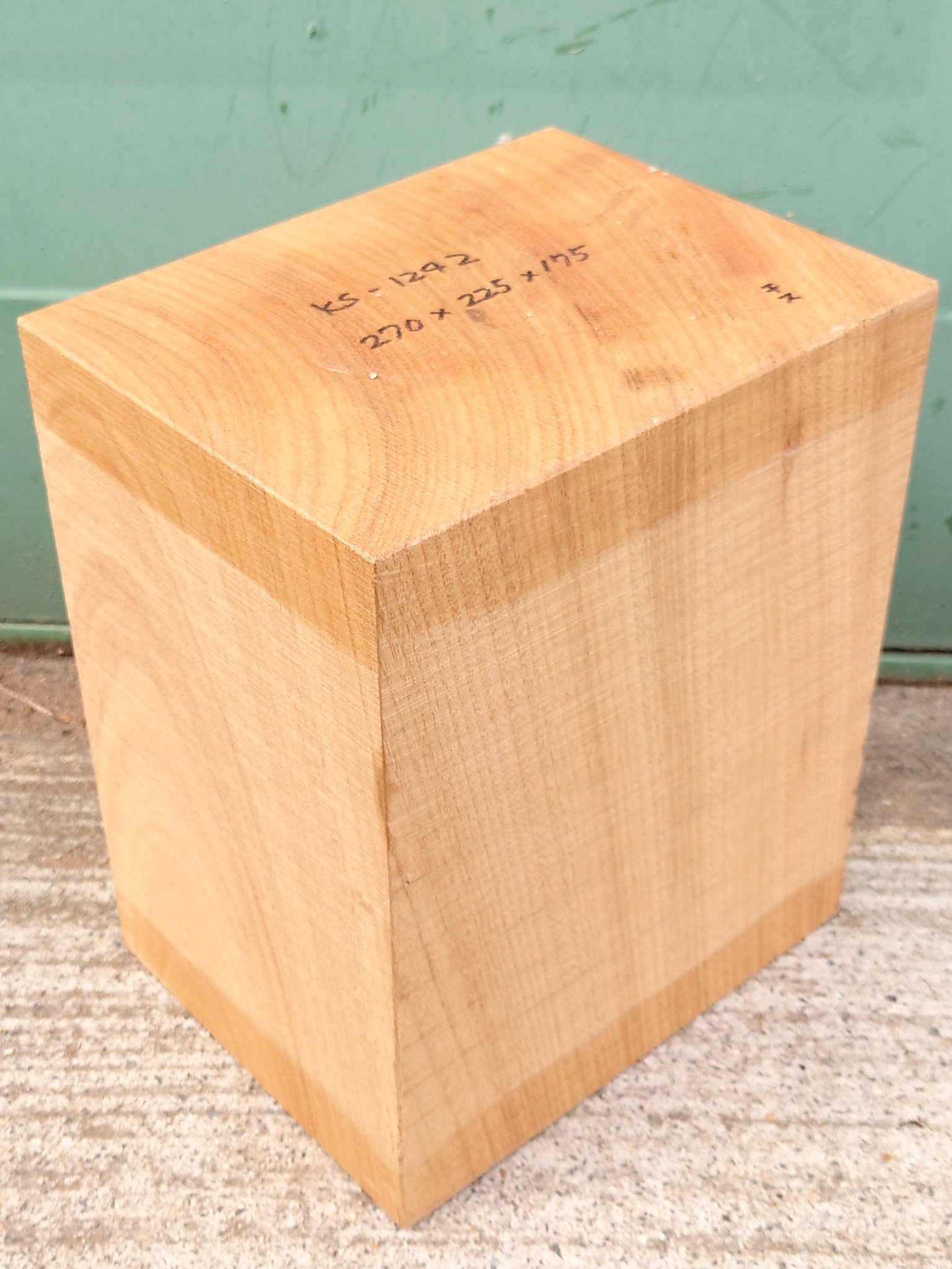 ＫＳ-１２４２　楠くすのきクスノキ　彫刻材　２７０×２２５×１７５