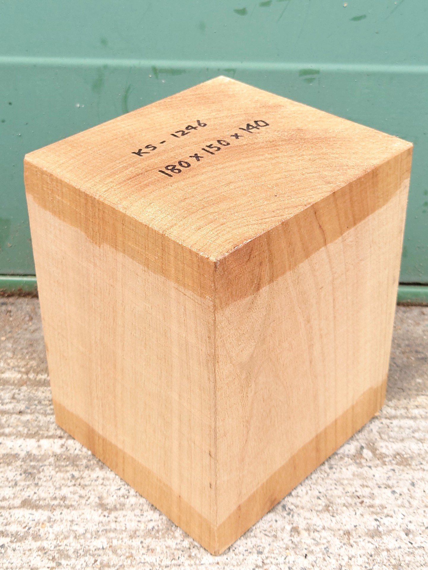 ＫＳ-１２４６　楠くすのきクスノキ　彫刻材　１８０×１５０×１４０