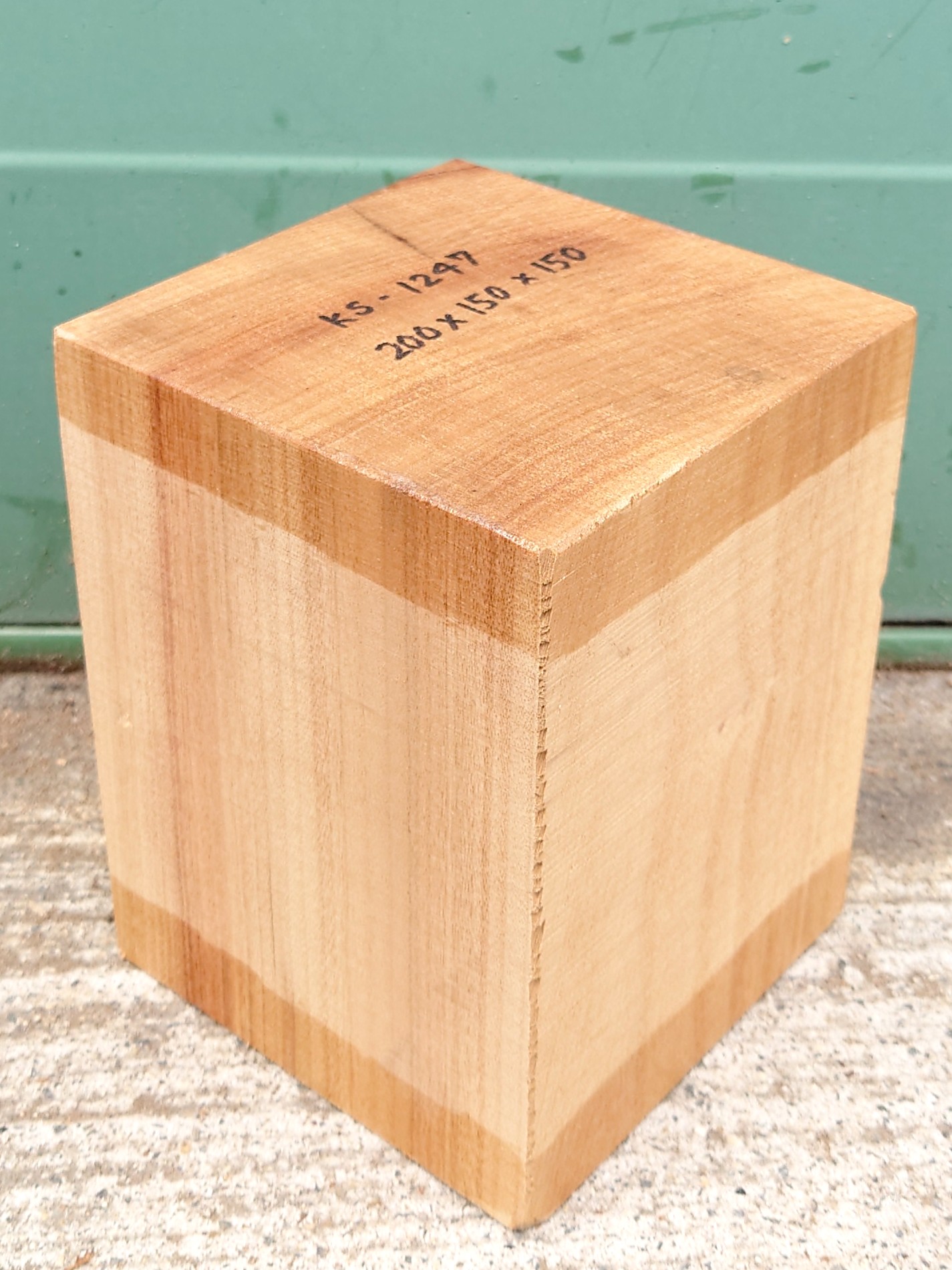 ＫＳ-１２４７　楠くすのきクスノキ　彫刻材　２００×１５０×１５０