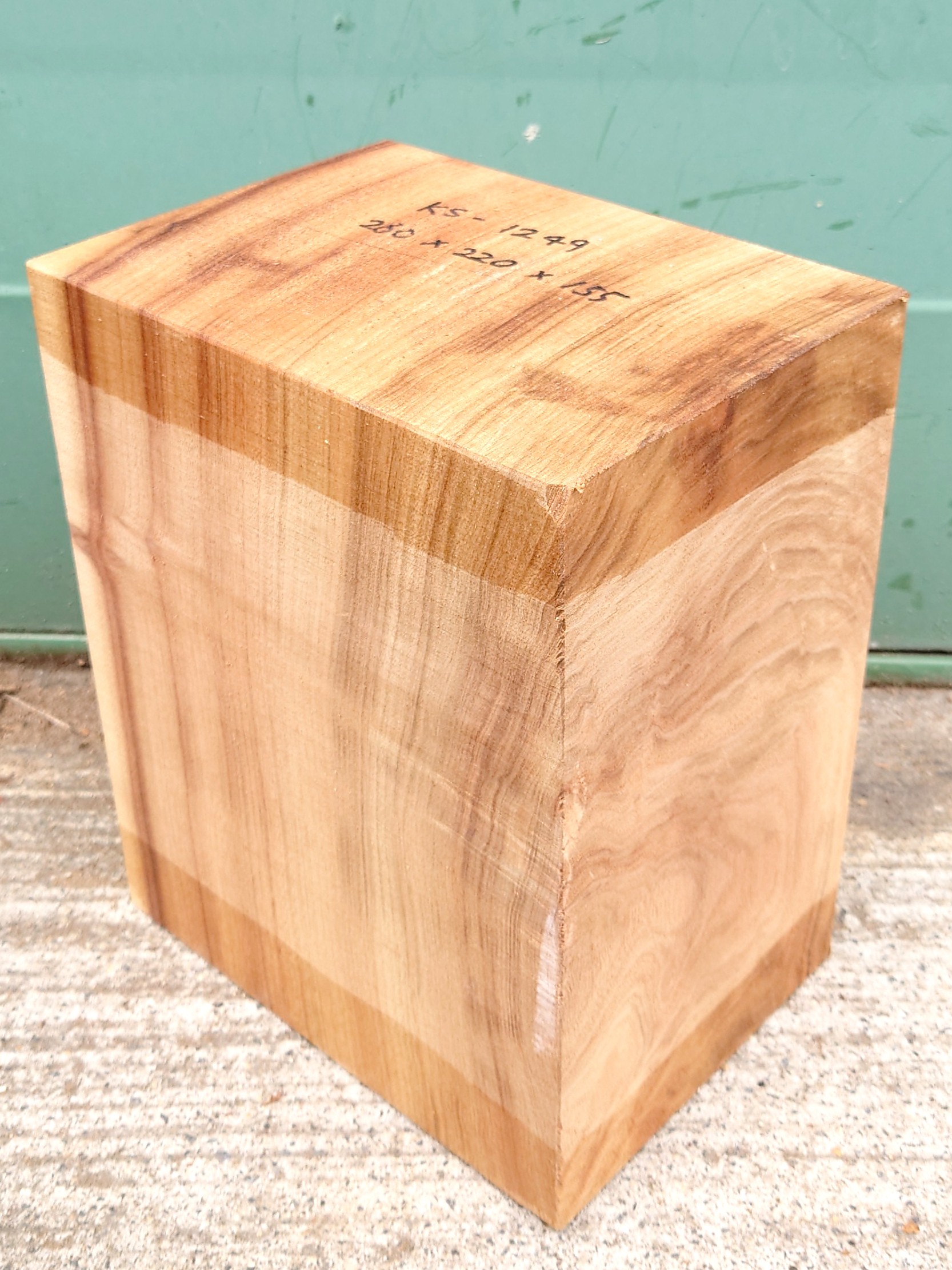 ＫＳ-１２４９　楠くすのきクスノキ　彫刻材　２６０×２２０×１５５