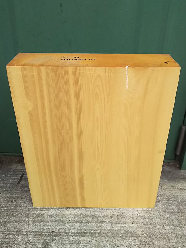 ＫY-１３６　榧カヤかや　彫刻用材　５００×４２５×１１５　乾燥材