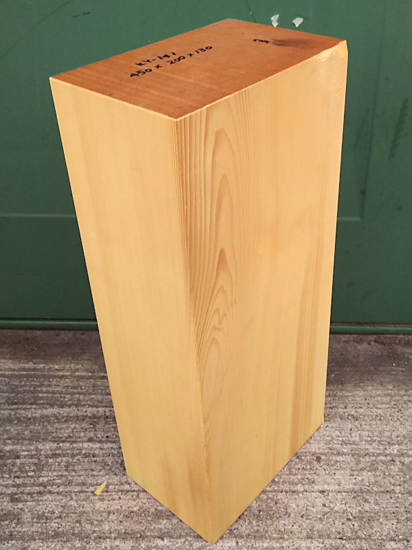 ＫY-１４１　榧カヤかや　彫刻用材　４５０×２００×１３０　乾燥材