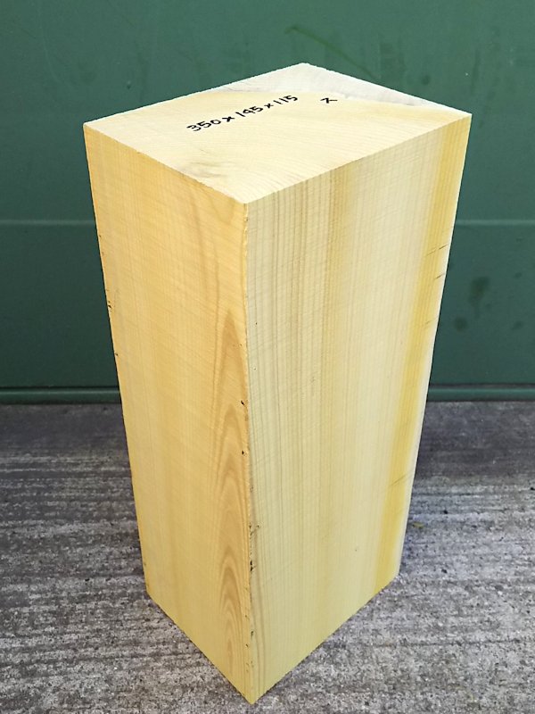 ＫY-１４４　榧カヤかや　国産　彫刻用材　３５０×１４５×１１５　乾燥材