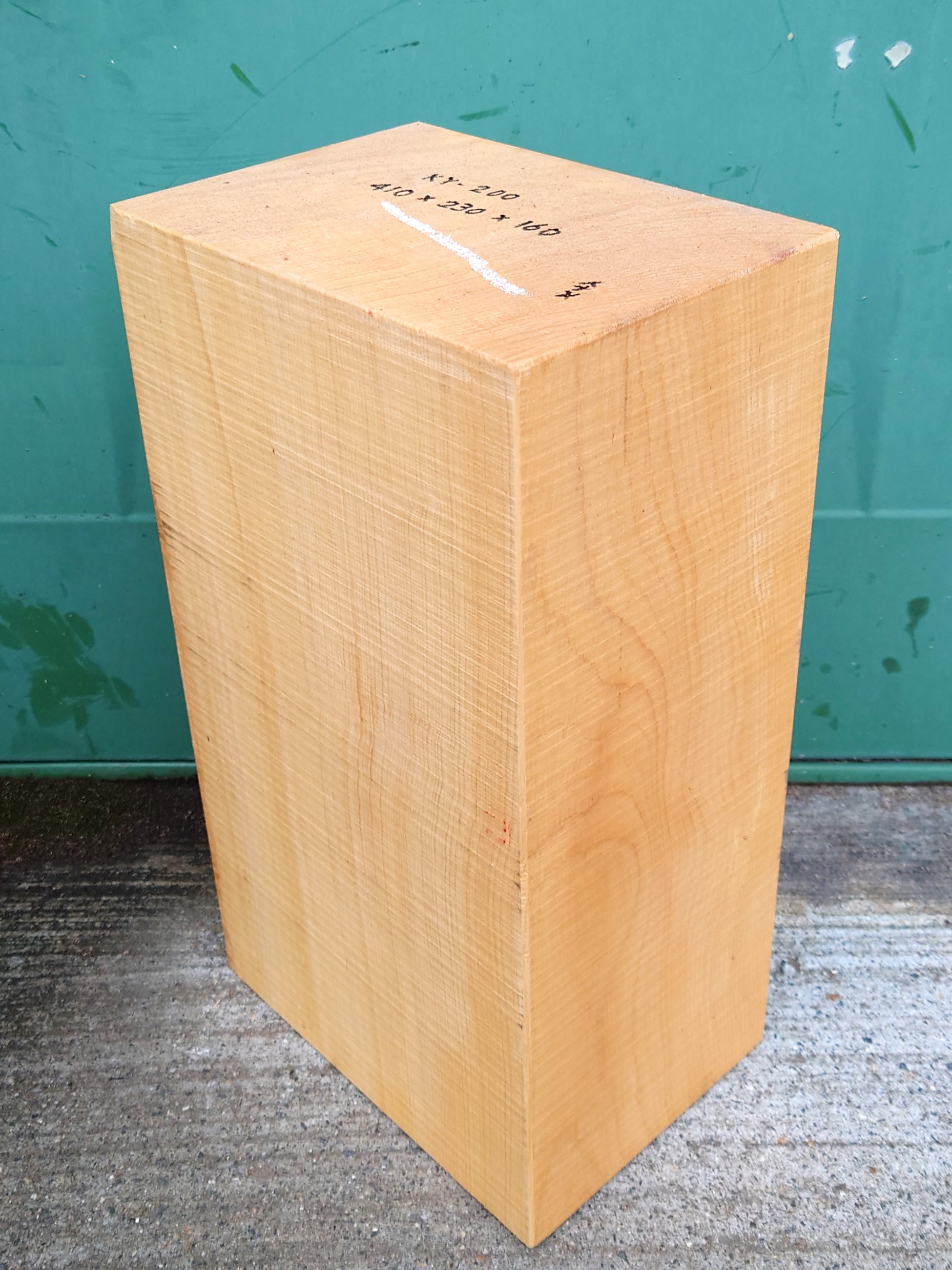 ＫY-２００　榧カヤかや　国産　彫刻用材　４１０×２３０×１６０【天然乾燥材】