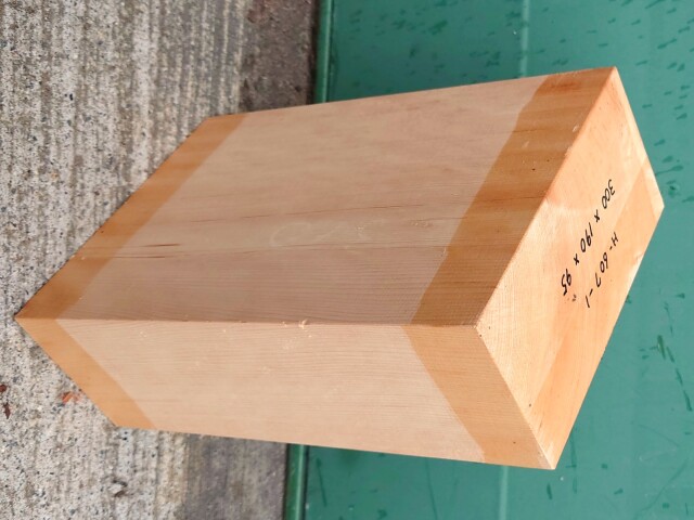 Ｈ-６０７　桧　檜ヒノキひのき能面　柾目　彫刻用　３００×１９０×９５【天然乾燥材】