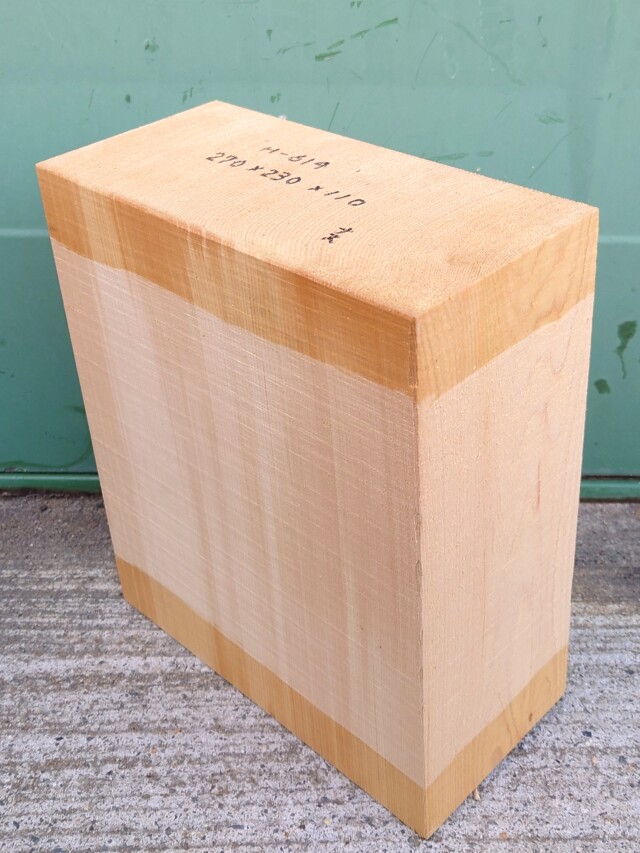 Ｈ-６１４　木曽桧　檜ヒノキひのき　柾目能面　彫刻用　２７０×２３０×１１０【天然乾燥材】