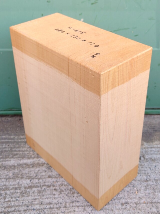 Ｈ-６１５　木曽桧　檜ヒノキひのき　柾目能面　彫刻用　２８０×２３０×１１０【天然乾燥材】