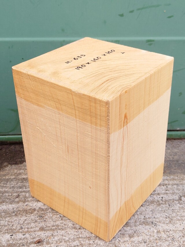 Ｈ-６３３　木曽桧　檜ヒノキひのき　彫刻用　１９０×１４０×１４０【天然乾燥材】