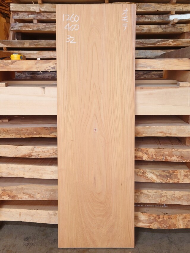 Ｋ-９４０　欅ケヤキ　国産　看板用板　１２６０×４００【サンダー加工済】【天然乾燥材】