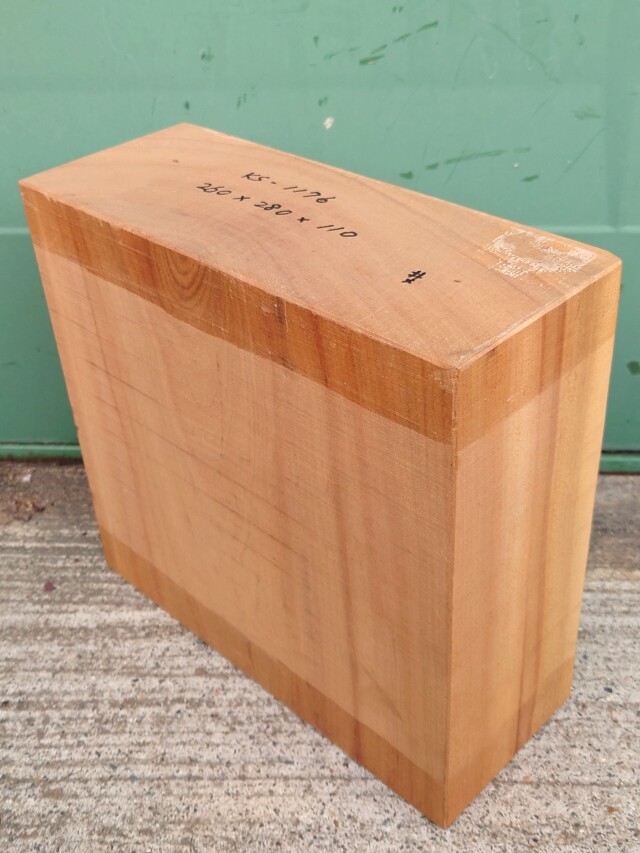 ＫＳ-１１７６　楠くすのきクスノキ　彫刻材　２６０×２８０×１１０【天然乾燥材】