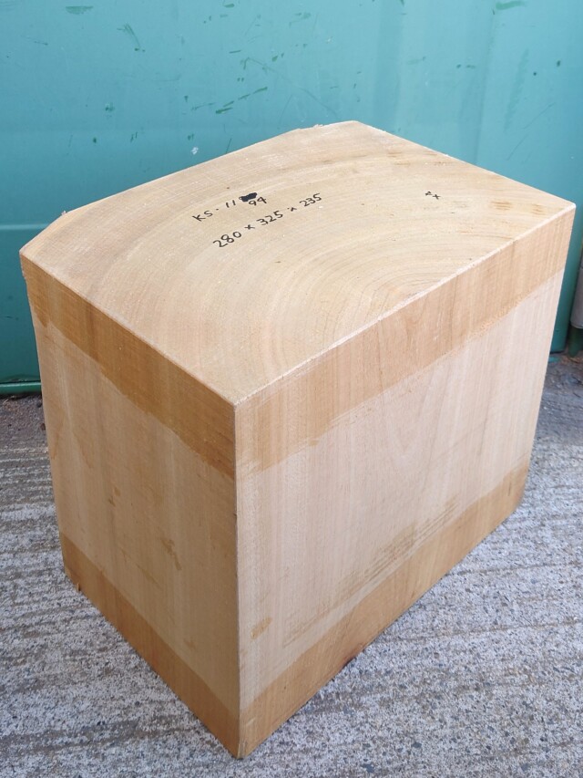 ＫＳ-１１９４　楠くすのきクスノキ　彫刻材　２８０×３２５×２３５