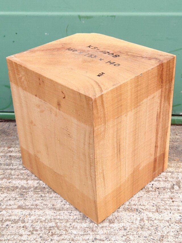 ＫＳ-１２０８　楠くすのきクスノキ　彫刻材　１６０×１５５×１４０