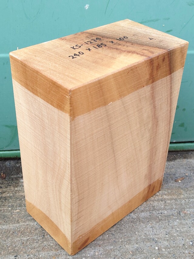 ＫＳ-１２３４　楠くすのきクスノキ　彫刻材　２４０×１８５×１００